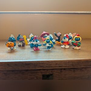 Vintage 1979-1980's Smurfs Collectible Figurine Set